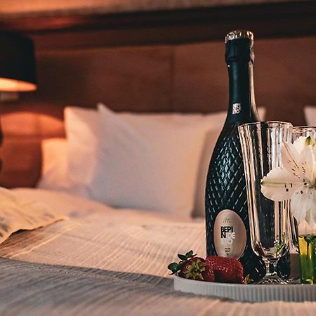 Hotel & Medi-Spa Bialy Kamien Свєрадув-Здруй Екстер'єр фото